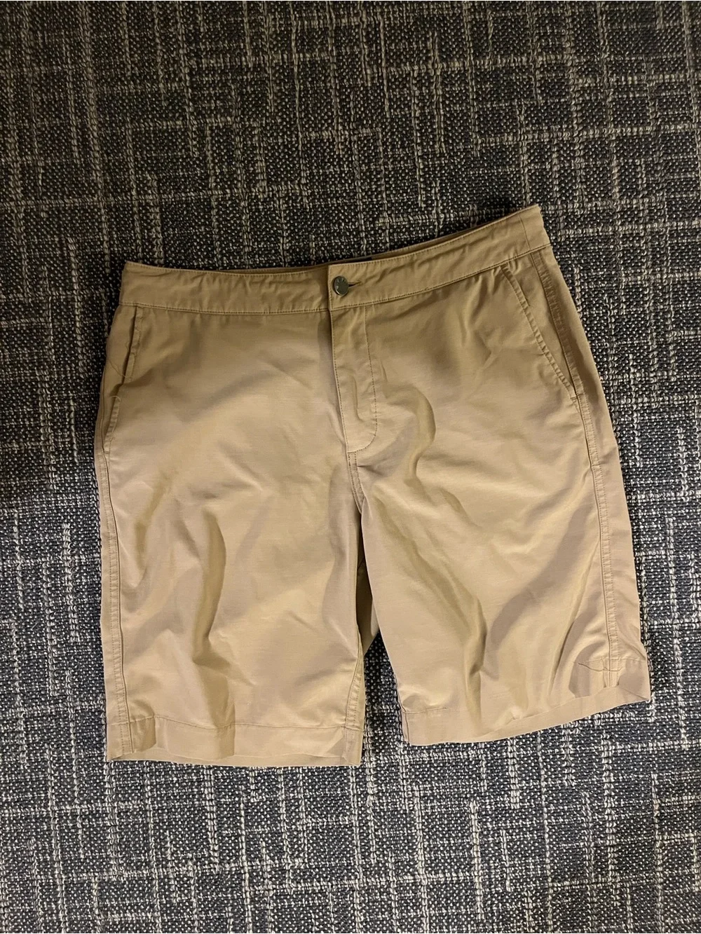 Faherty Men's Tan Flat-Front Shorts
